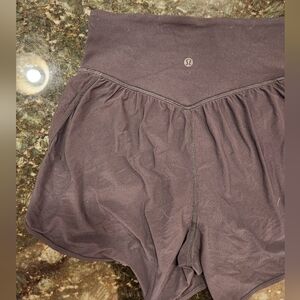 COPY - 🖤 Rare lululemon double lined shorts